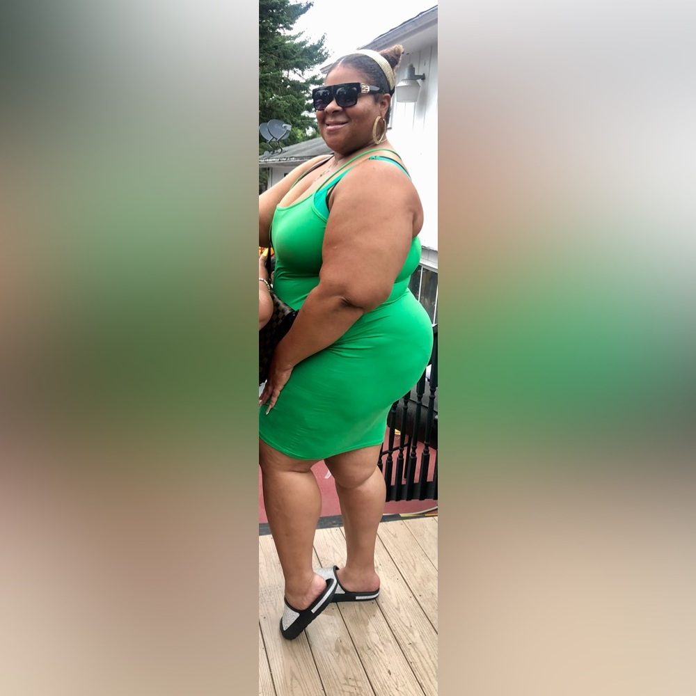 Green razorback pool dress 3x Rose color